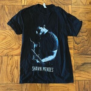 Shawn Mendes size M women’s concert tee